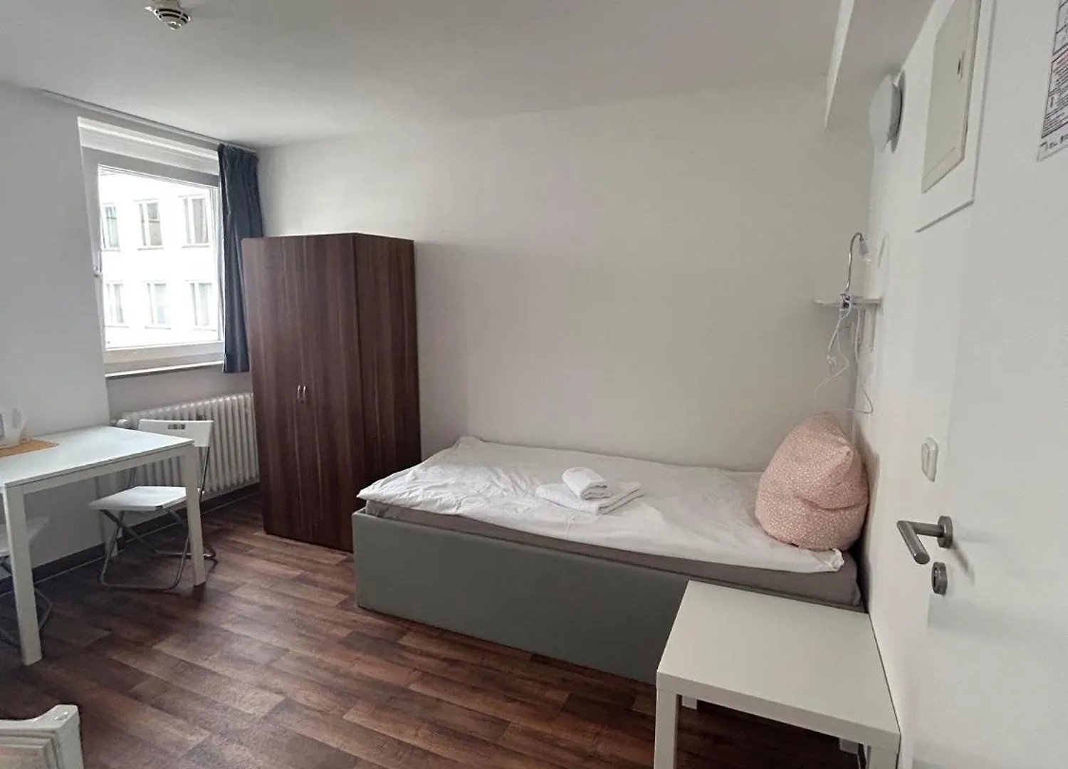 Low Budget Central Station Aparthostel Sen 14 Monachium Apartament