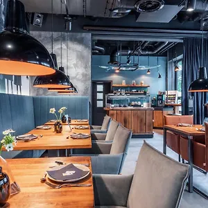 4* Otel Unsoeld's Factory