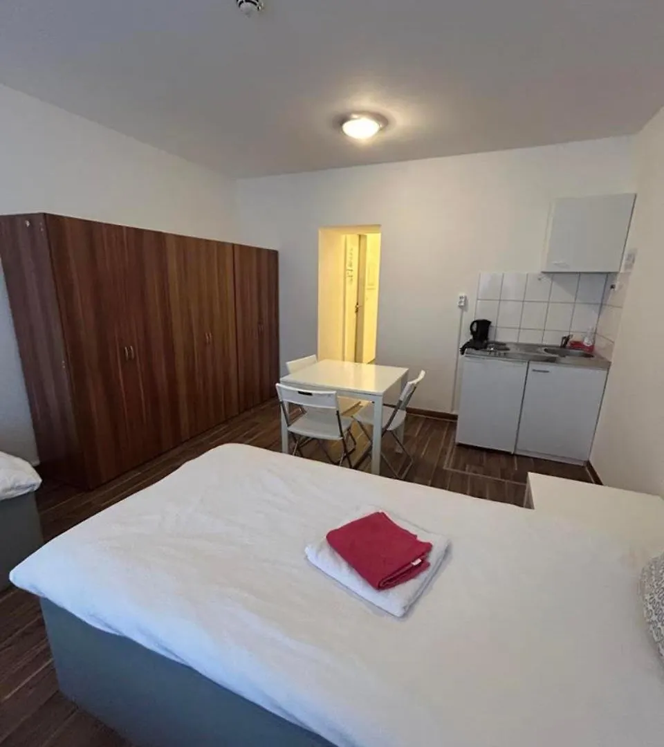 Low Budget Central Station Aparthostel Sen 14 Munich Apartment