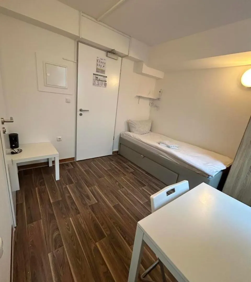 Low Budget Central Station Apartmenthostel Sen 14 Munich 0*,