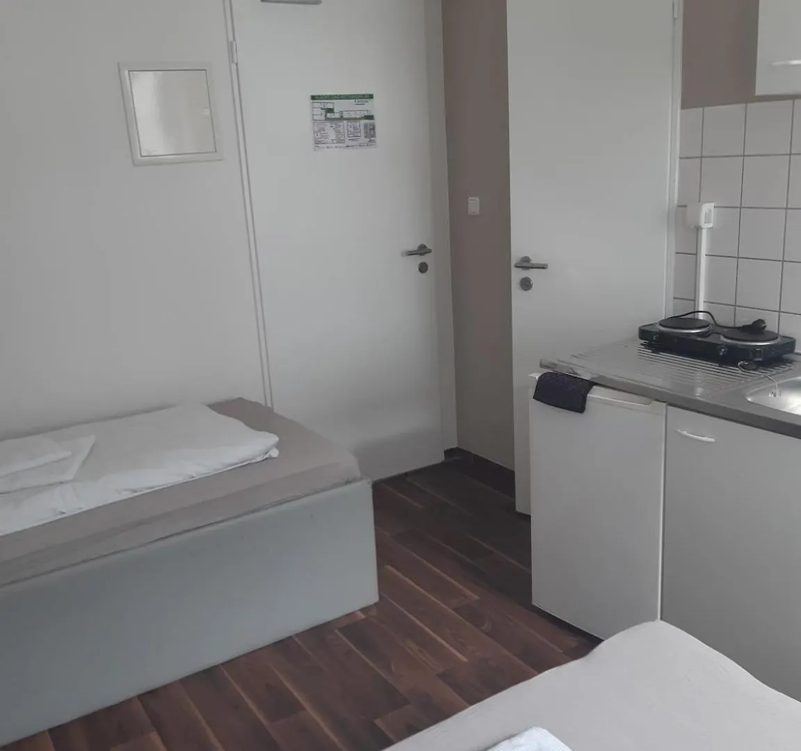 Apartment Low Budget Central Station Apartmenthostel Sen 14 Munich Germany