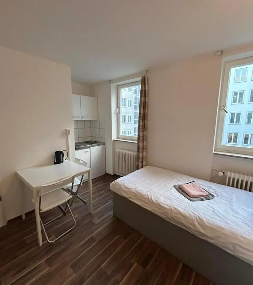 Low Budget Central Station Apartmenthostel Sen 14 Monaco di Baviera